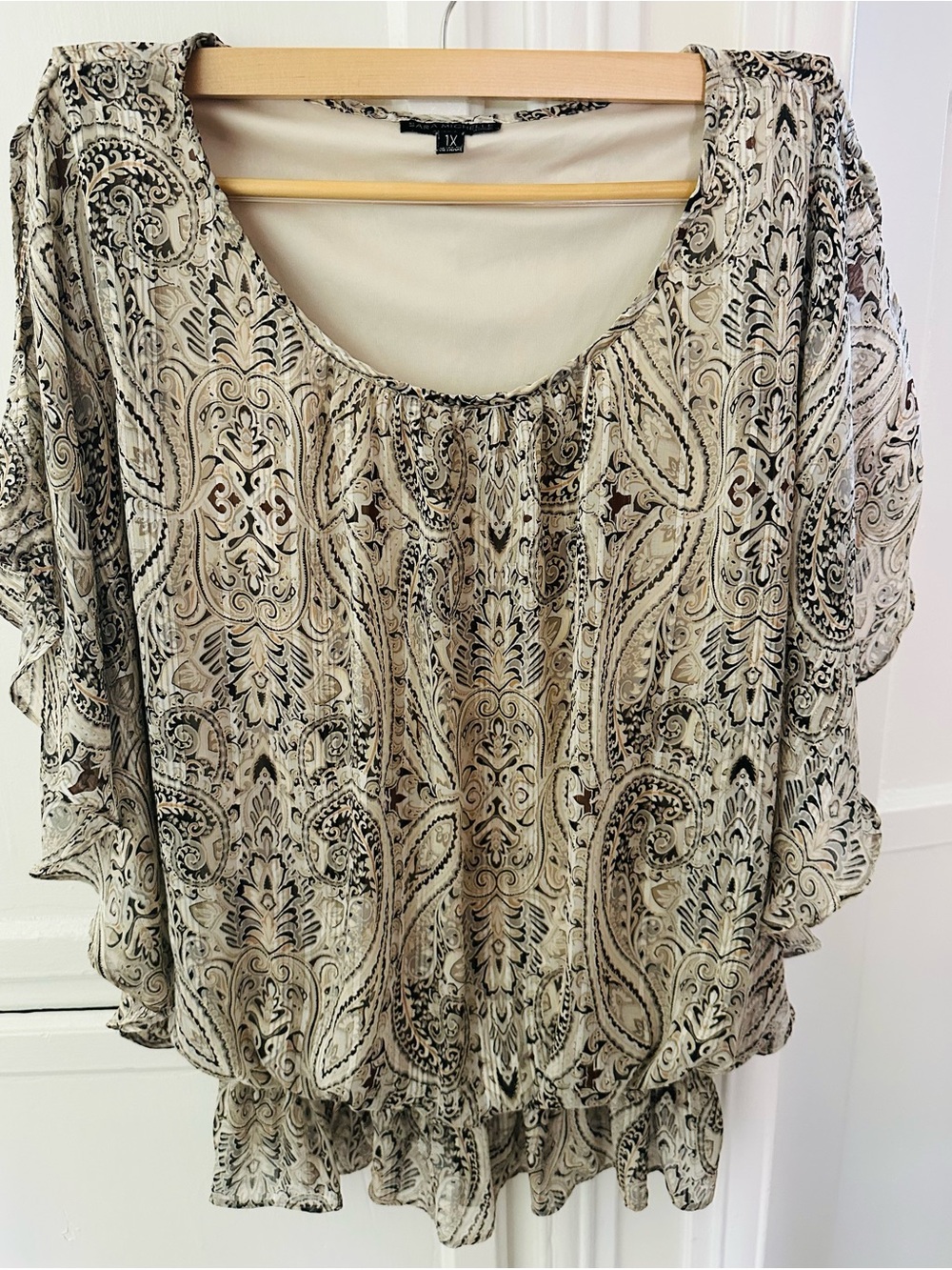 Sara Michelle Beige and Black Paisley Scoop Neck Blouse Size 1X